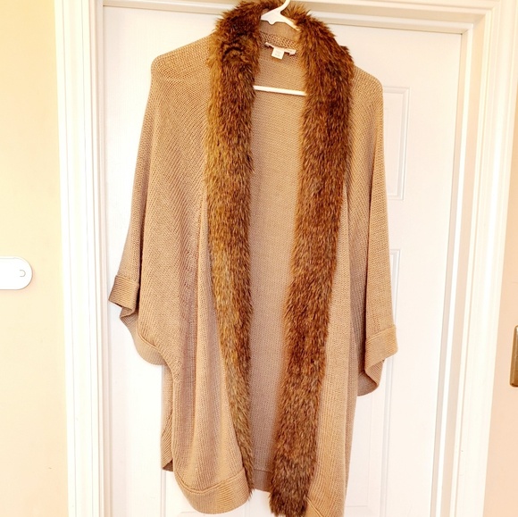 Coldwater Creek Sweaters - Coldwater Creek Fur Trim Poncho Sz 1X Tan